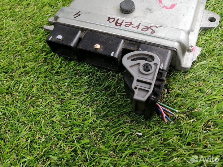 Блок управления двс Nissan Serena 25