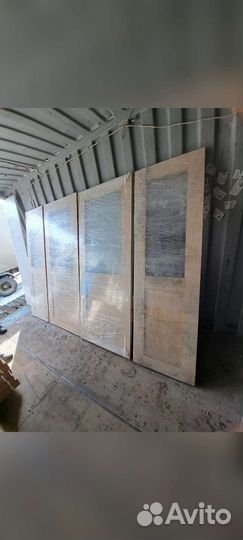 Двери межкомнатные из массива