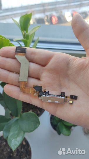 Нижний шлейф для iPhone 4s