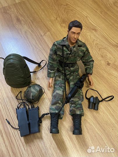 Фигурка солдат