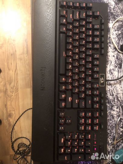 Механическая клавиатура Redragon Brahma