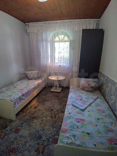 Комната 15 м² в 3-к., 1/2 эт.