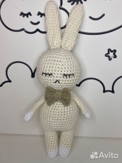 Вязаный заяц