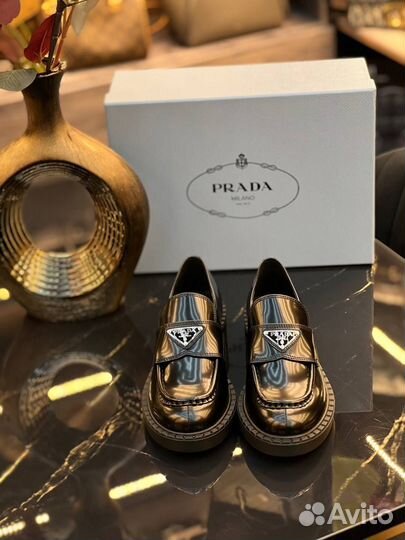 Лоферы женские Prada