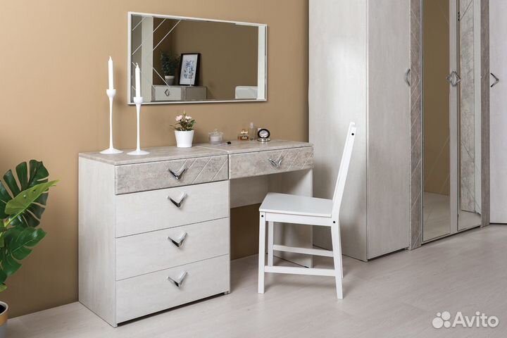 Стол туалетный Амели новый