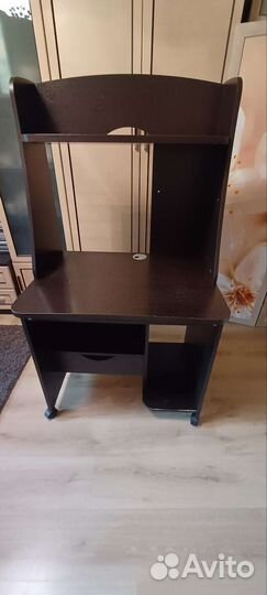 Компьютерный стол бу школьнику