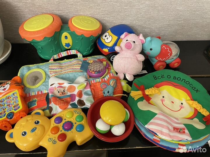 Развивающие игрушки для малышей пакетом