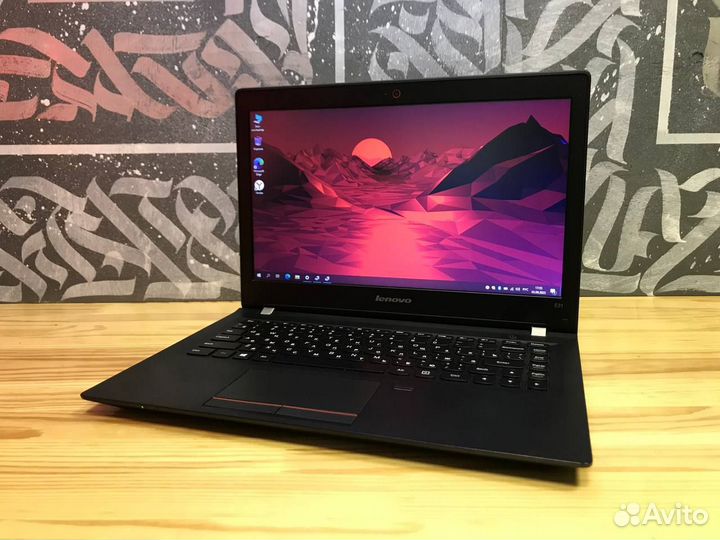 Миниатюрный ноутбук Lenovo i5/8gb/SSD