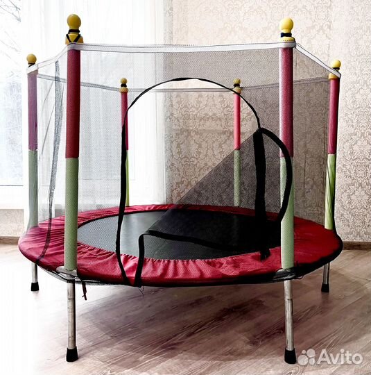 Батут-манеж