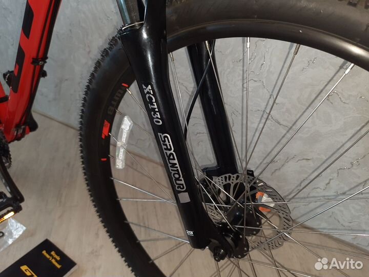 Велосипед горный GT R29