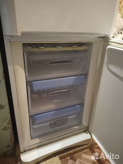 Холодильник на запчасти