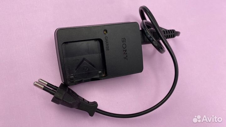 Кабель и зарядка для фотоаппарата Sony