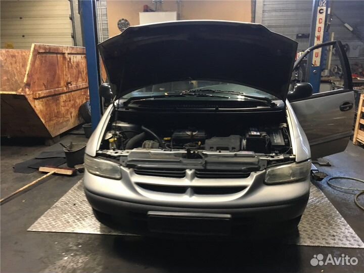 Разбор на запчасти Chrysler Voyager 1996-2000