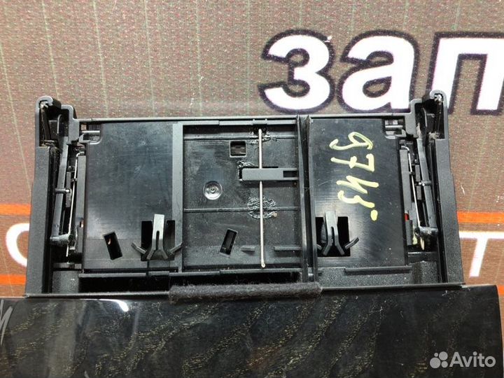 Пепельница Mercedes-Benz E-Class W212 642.850 2011