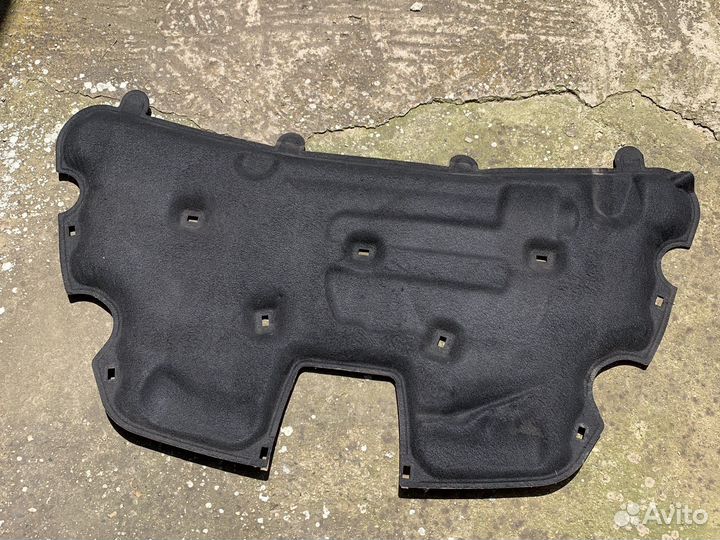 Шумка капота