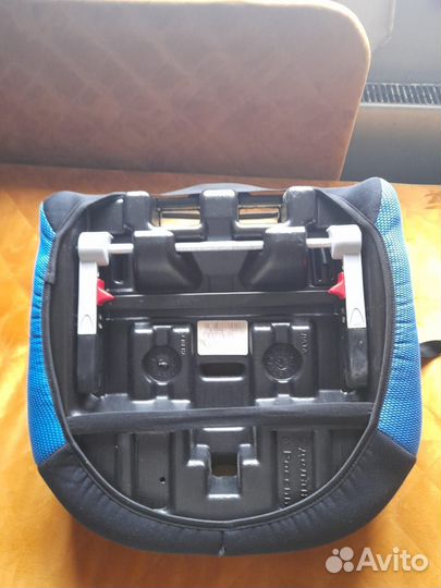 Детское авто кресло Бустер Siger Fix