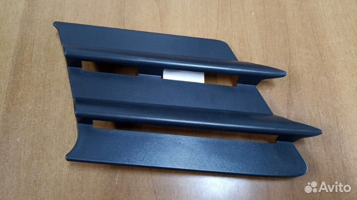 Заглушка противотуманной фары правая Man Tgx