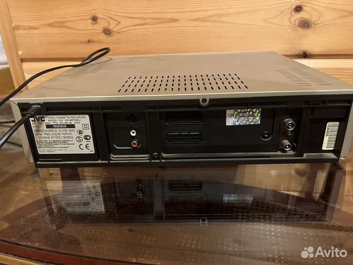 Видеомагнитофон JVC HR-S6700EU как новый