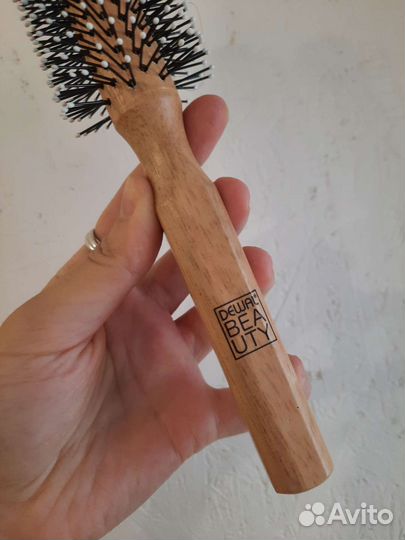 Расческа круглая, ручка из дерева Новая
