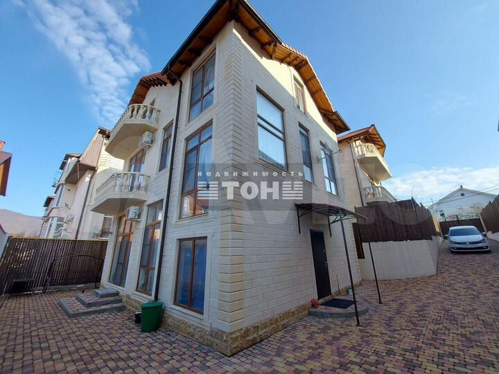 Дом 226 м² на участке 3 сот.