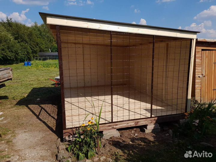 Вольер с выгулом
