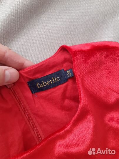 Платье нарядное на девочку 128р