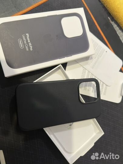 Чехол на iPhone 14 pro кожаный