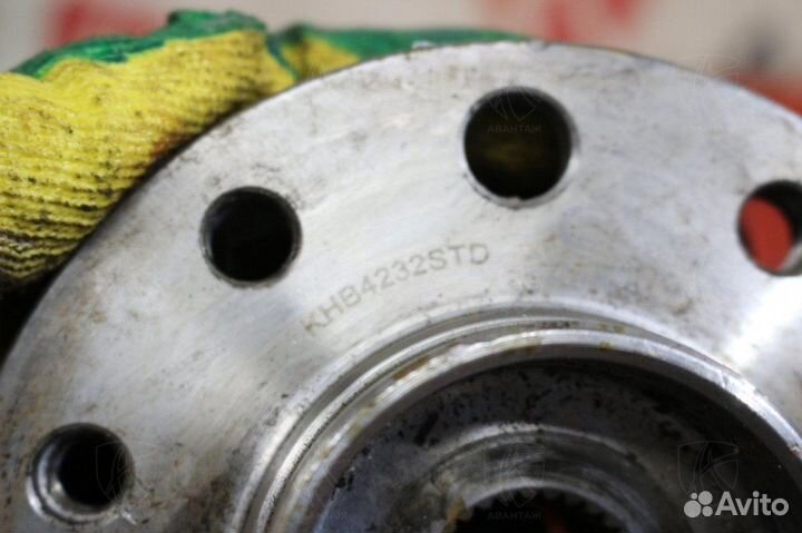 Ступица в сборе передняя Opel Astra H