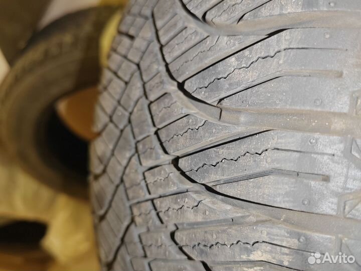 Westlake All Season Z-401 215/45 R17