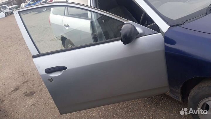 Дверь правая nissan ad y11