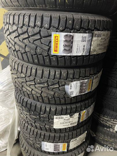 Pirelli Ice Zero 225/45 R17 94T