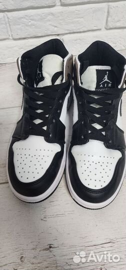 Nike air jordan 1 mid