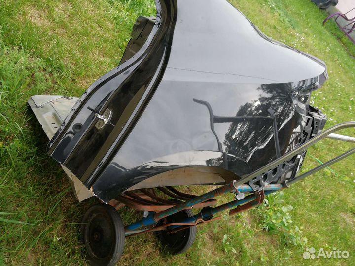 Задняя левая четверть Renault Fluence флюенс