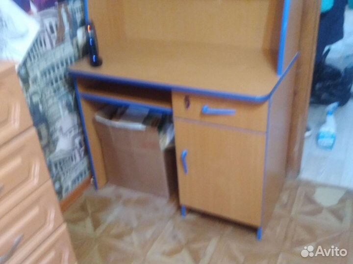 Школьный уголок бу