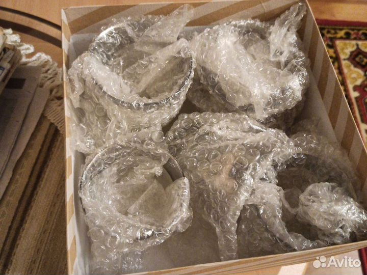 Сервиз с сахарницей, покрытие зеркальное.В коробке