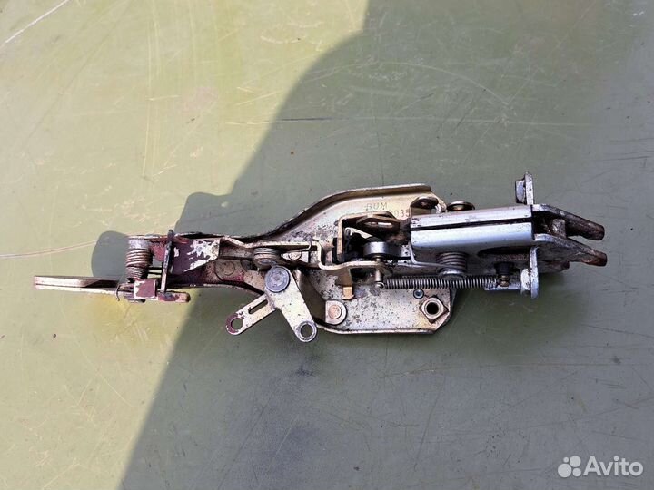 Замок багажника на Мерседес S123 универсал