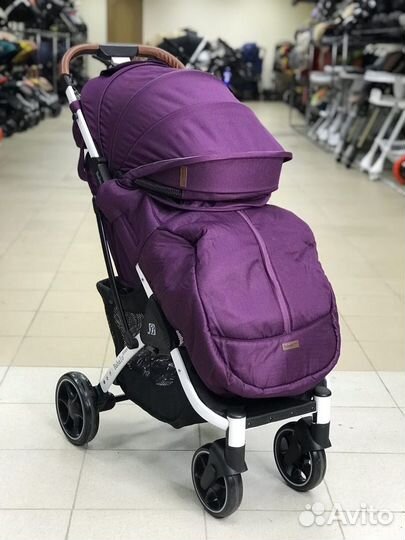 Прогулочная коляска новая