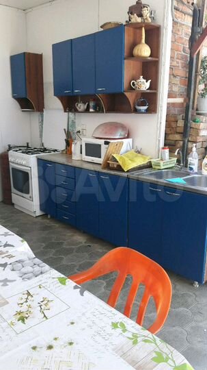 Комната 15 м² в 8-к., 2/2 эт.