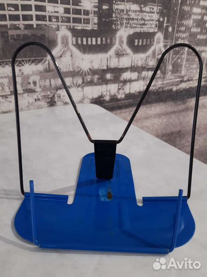 Подставка для книг металл