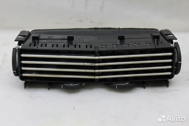 Центральный дефлектор в торпеду беж. Опель Астра Н