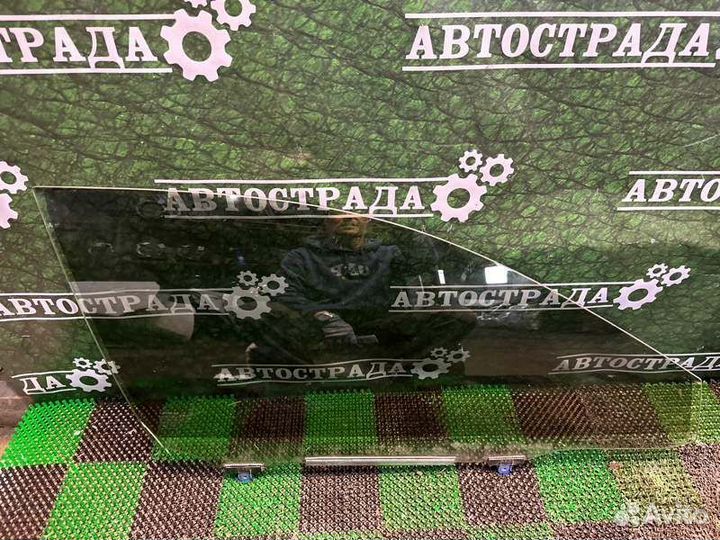 Стекло двери переднее правое Lexus Es 6 2012-2017
