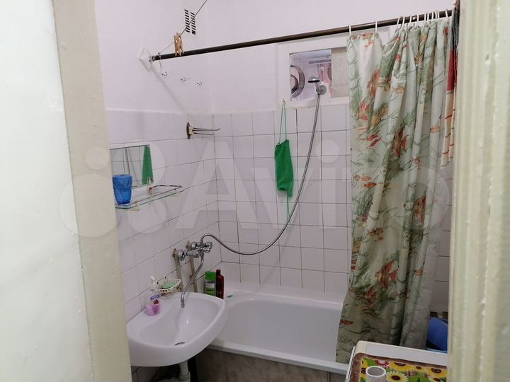 2-к. квартира, 43 м², 3/5 эт.