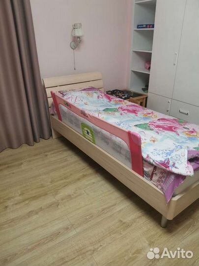 Экран для детской кроватки