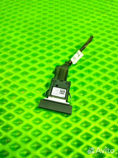 Кнопка антипробуксовочной системы Skoda Octavia A5