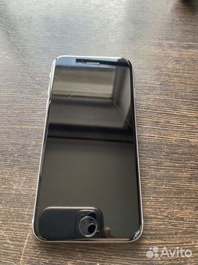 Телефон iPhone 6s