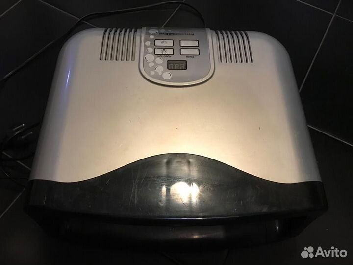 Лампа для ногтей