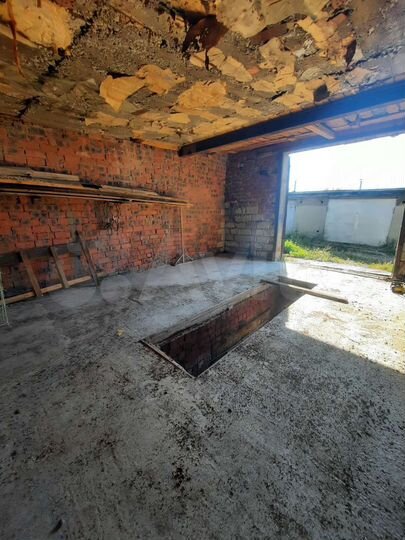 Гараж, > 30 м²