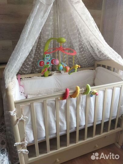 Бортики и балдахин в кроватку