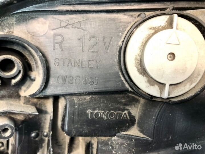 Фара передняя правая Toyota Rav 4 2015-2018