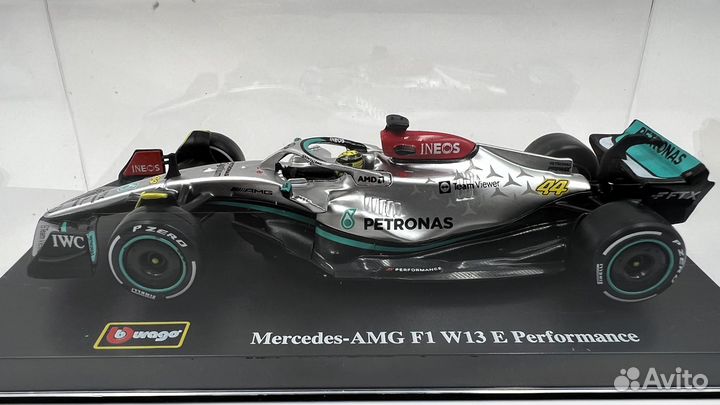 44 Lewis Hamilton Mercedes-AMG F1 W13 E 2022